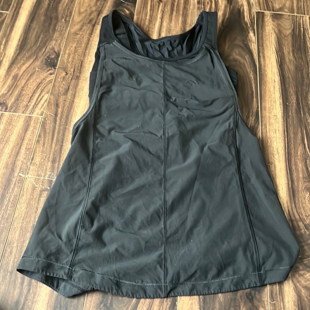 Black lululemon top